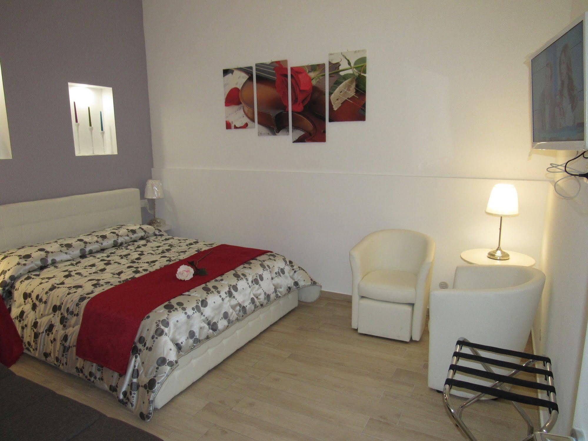 La Voce Del Violino Bed & Breakfast Ragusa Eksteriør bilde